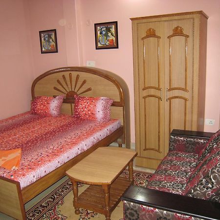 Krishna Paying Guest House Varanasi Bilik gambar